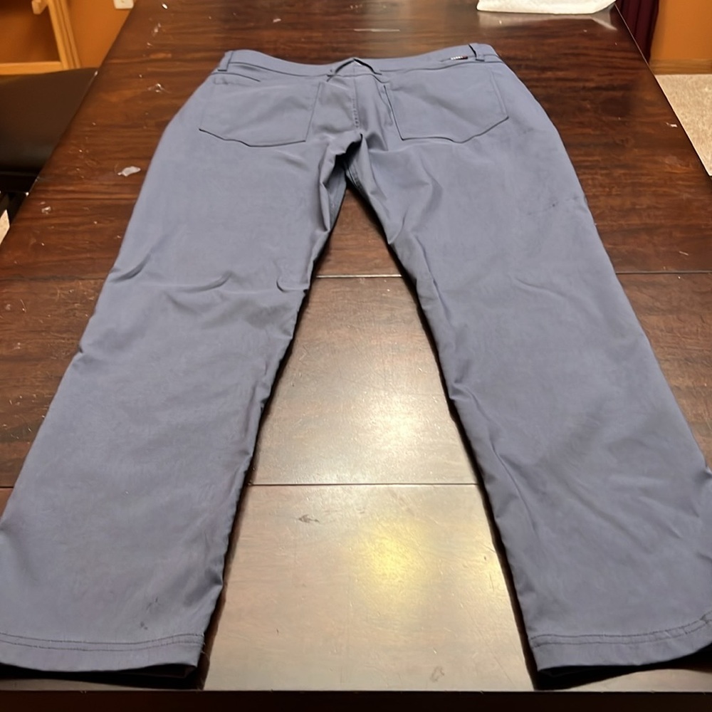 Gerry blue golf pants.  Size 36. Length 34. Gently used. Excellent condition - Picture 7 of 9